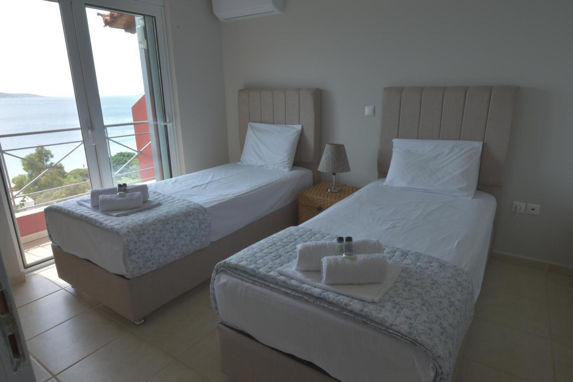 Blue Bay View - Beach House Vathirrevma Exterior foto